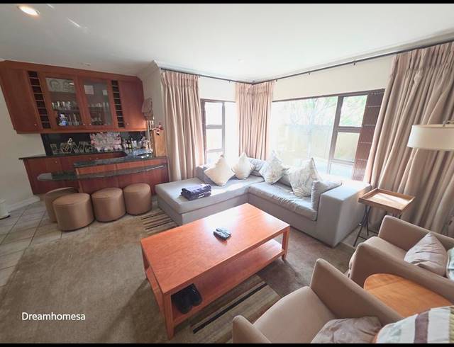 4 BEDROOM PROPERTY TO RENT IN RIVER CLUB